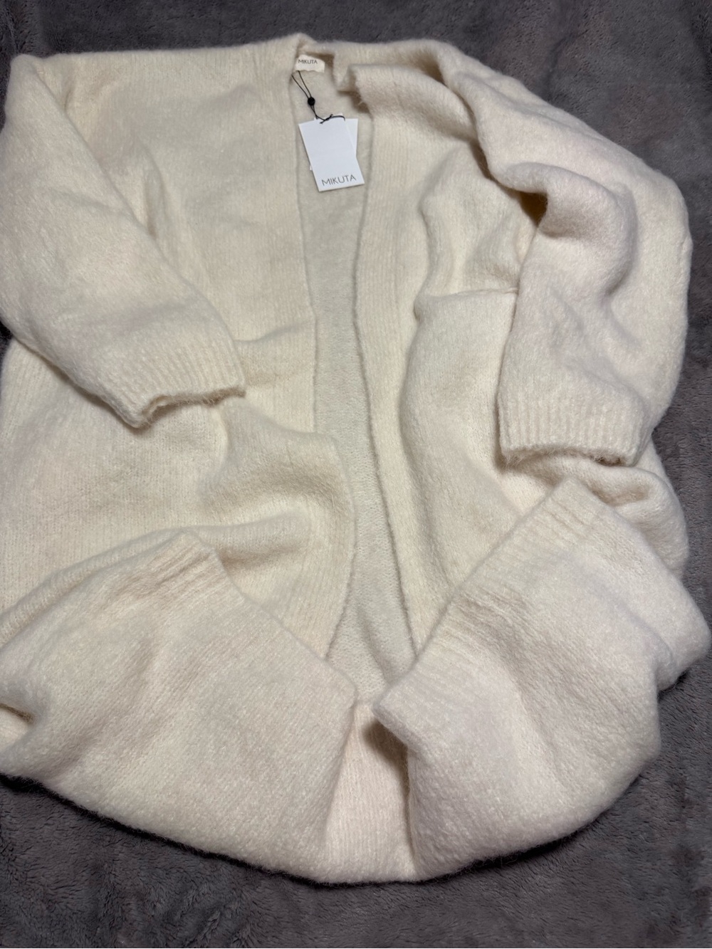 Mikuta The White Fluffy Alpaca Long Cardigan